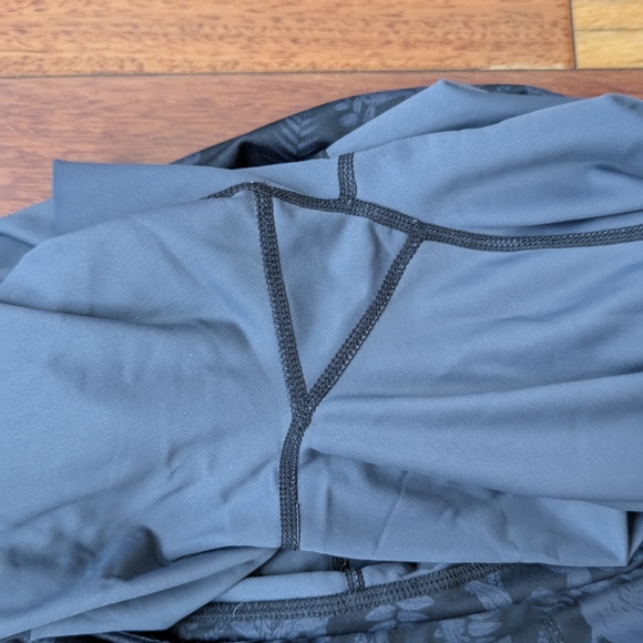 CVG T-Flex Workout Leggings - Picture 4 of 5